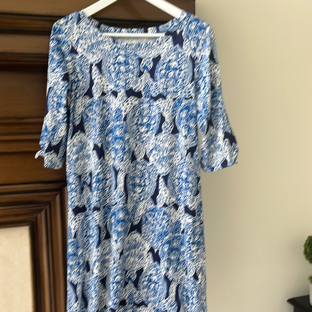 Lilly Pulitzer dress. Size medium, blue and white turtle print.